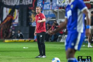 Jelang Lawan Persib, Pelatih Sabah FC Waspadai Penerus Bojan Hodak